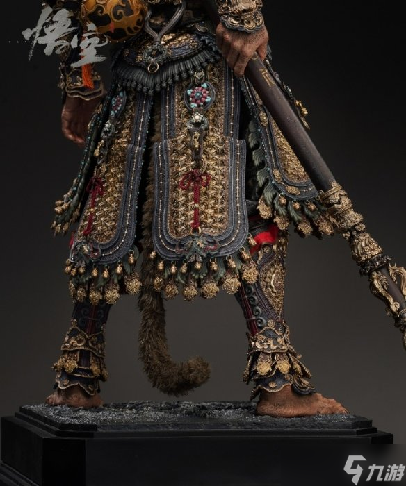 《黑神话：悟空》天命人大圣金甲全身像发布